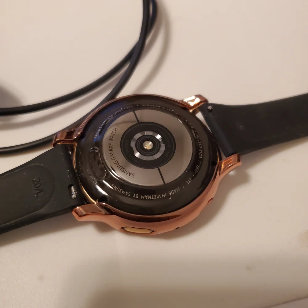 Samsung Galaxy Smart Watch Active 2 Black and Rose Gold Like New + Accessories